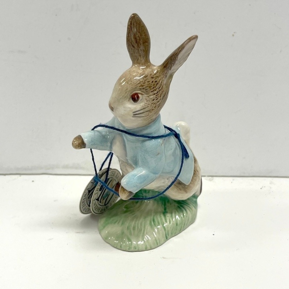 1993 Beswick Beatrix Potter‎ Peter Rabbit 100 Years Large Figurine Medallion Tag